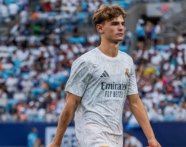 他已经在 他已经在