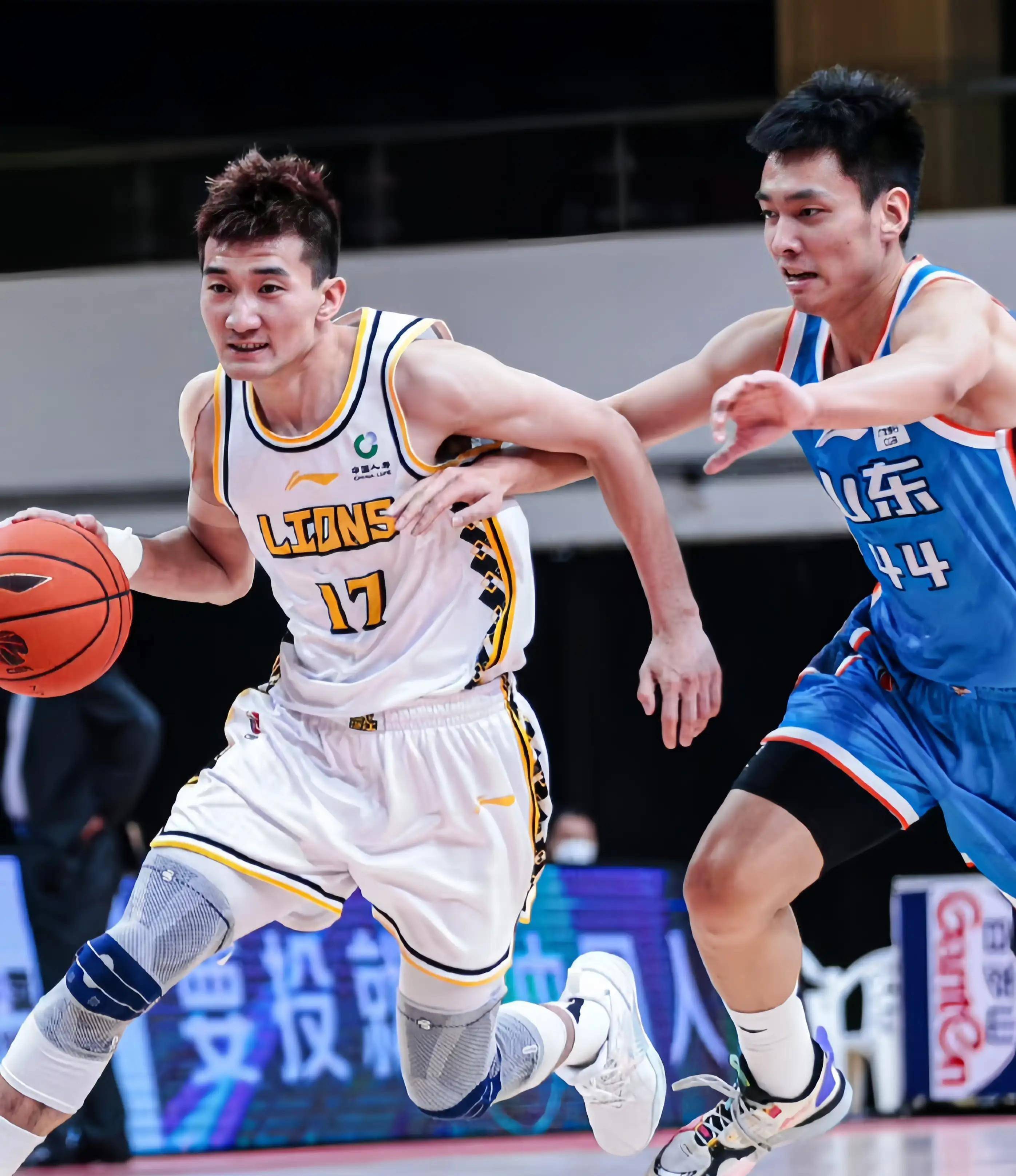 两扑点球 两扑点球