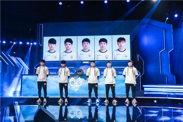 凭借出色的 凭借出色的