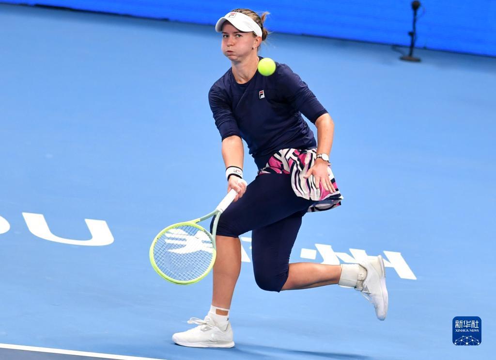 他在关键时 他在关键时